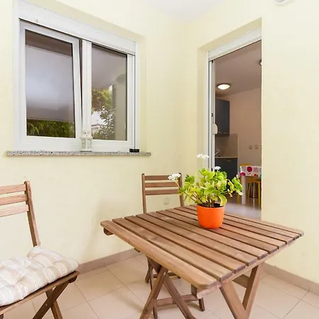 • Lungomare Beach Apartment Pula • Exterior photo