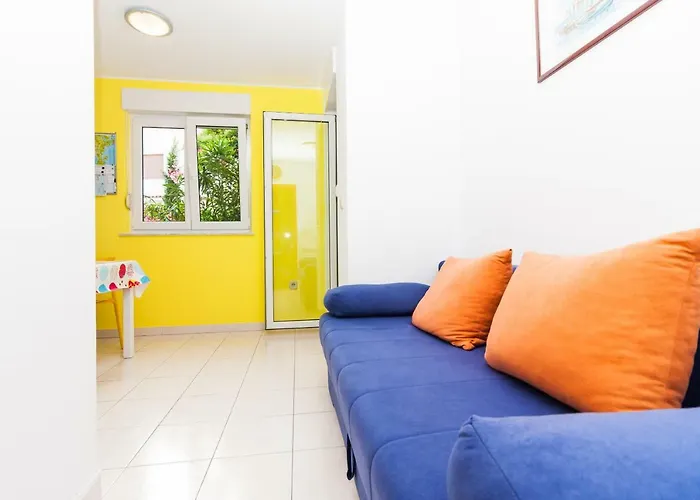 • Lungomare Beach Apartment Pula •